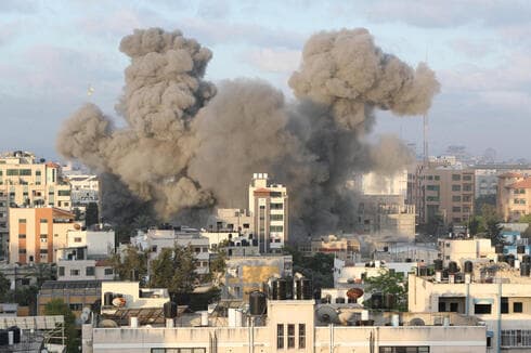 Ataque aéreo de las FDI en Gaza durante los combates entre Israel y Hamás en mayo pasado. (Reuters) Ataque aéreo de las FDI en Gaza durante los combates entre Israel y Hamás en mayo pasado.