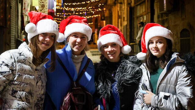 Cristianos celebran Navidad en Jerusalem. 
