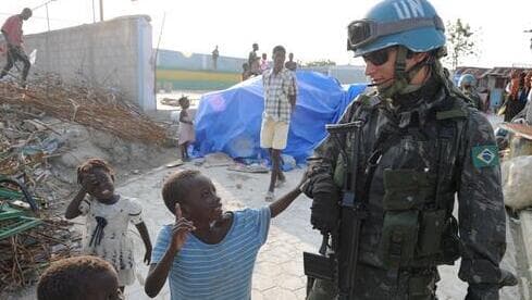 Un soldado de las fuerzas de  paz de la ONU. 