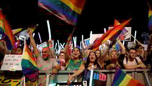 Manifestación en 2018 contra la discriminación de parejas del mismo sexo en la ley de gestación subrogada. 