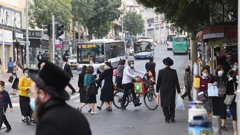  Una calle en la ciudad predominantemente ultraortodoxa de Bnei Brak. 
