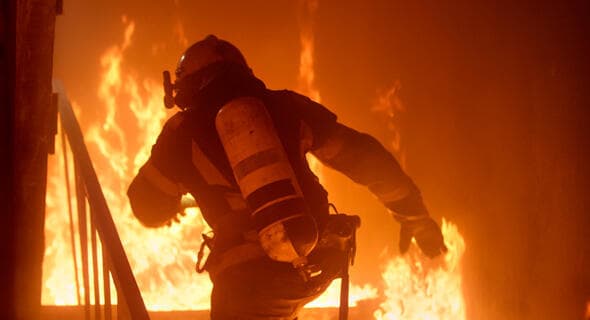 El sistema inteligente de Telefire ayuda a los bomberos en la batalla contra las llamas. (Shutterstock) El sistema inteligente de Telefire ayuda a los bomberos en la batalla contra las llamas.