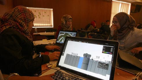 Taller de alta tecnología en Ramallah.