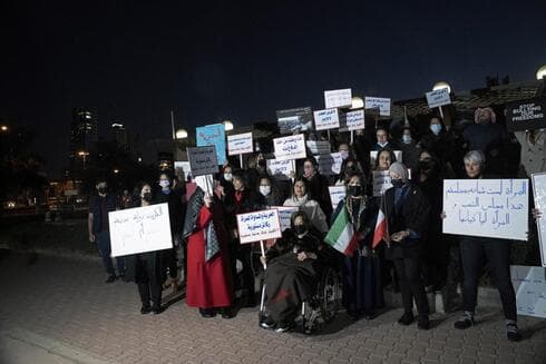 Las mujeres progresan en todo el mundo árabe, menos en Kuwait, donde los conservadores han reprimido cada vez más sus derechos. Por eso las activistas feministas han tenido que tomar las calles. (AP) Las mujeres progresan en todo el mundo árabe, menos en Kuwait, donde los conservadores han reprimido cada vez más sus derechos. Por eso las activistas feministas han tenido que tomar las calles.