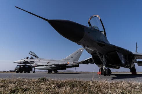 La OTAN traslada aviones a Bulgaria. 