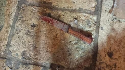 El cuchillo que utilizó el terrorista para atacar a los dos policías israelíes. (Policía de Israel) Cuchillo Atentado Jerusalem