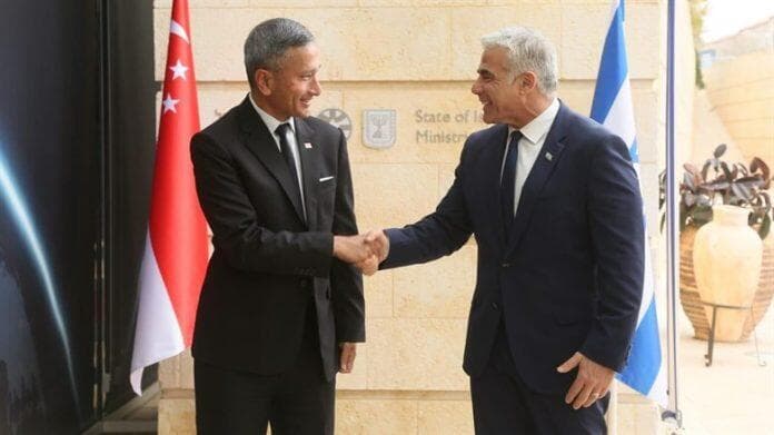 Vivian Balakrishnan, se reúne con Yair Lapid.