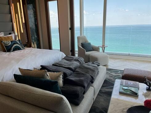 Una habitación de la suite del ático de Kempinski.