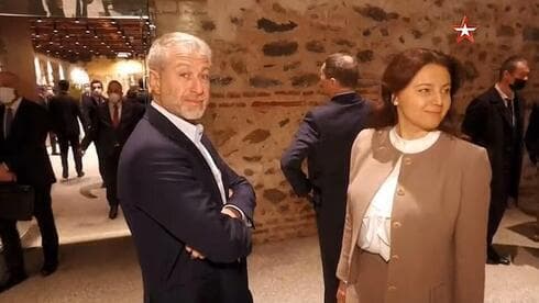 El oligarca ruso Roman Abramovich en las conversaciones sobre Rusia y Ucrania celebradas el martes. (Captura) El oligarca ruso Roman Abramovich en las conversaciones sobre Rusia y Ucrania celebradas el martes.