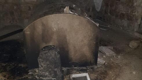 Vandalismo e incendio en la "Tumba de Yosef" en Nablus. 