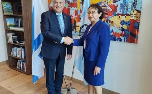 El embajador de Israel en Guatemala, Mattanya Cohen, y la viceministra guatemalteca María Luisa Flores. (AJN) El embajador de Israel en Guatemala, Mattanya Cohen, y la viceministra guatemalteca María Luisa Flores.