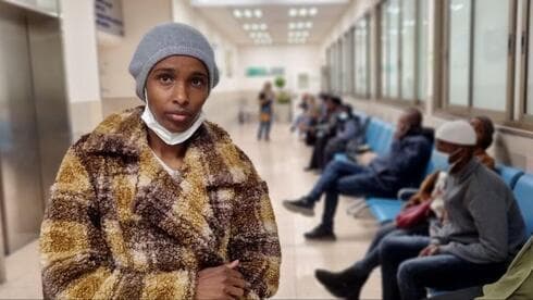 Nahmidu Abu Ali frente a la habitación de su hija en el hospital de Be'er Sheva. (Roee Idan) Nahmidu Abu Ali frente a la habitación de su hija en el hospital de Be'er Sheva.