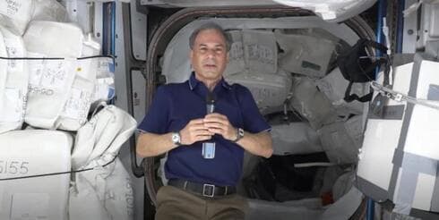 Stibbe a bordo de la Estación Espacial Internacional.