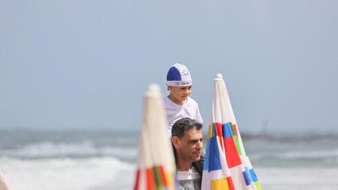 Jornada de festejos nacionales por el 74° aniversario de la independencia del Estado de Israel. (Moti Kimchi) Yom Haatzmaut Aviones Playa