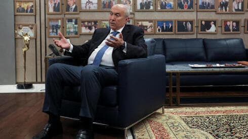 Fouad Makhzoumi, empresario suní y diputado.