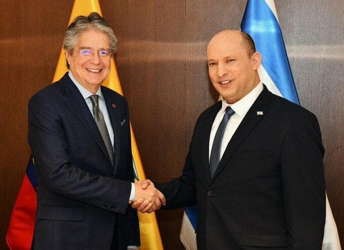 Guillermo Lasso, presidente de Ecuadro y Naftalí Bennett, primer ministro de Israel. 