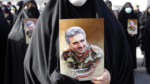 Funeral del oficial del IRGC Sayyad Khodaei supuestamente asesinado por Israel en Teherán a principios de esta semana. (EPA) Funeral del oficial del IRGC Sayyad Khodaei supuestamente asesinado por Israel en Teherán a principios de esta semana.