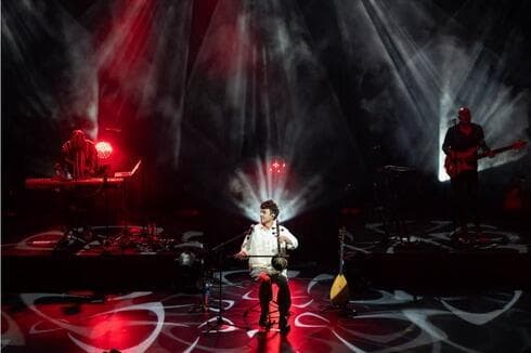 Recital de Mark Eliyahu en Estambul, en medio de las tensiones de seguridad en la ciudad turca. (AFP ) Mark Eliyahu