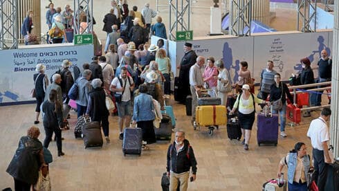 Viajeros en el aeropuerto Ben Gurion. 