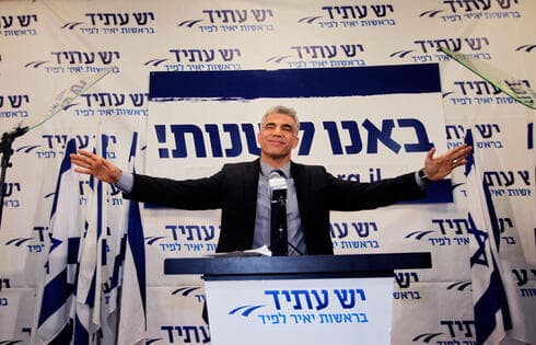 En su primera campaña electoral Lapid sorprendió: su partido fue la segunda fuerza política más votada. (AP) Lapid