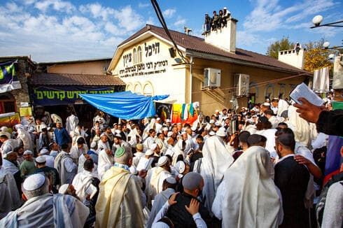 Judíos en Uman celebran Rosh Hashaná. 