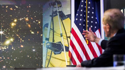 El administrador de la NASA, Bill Nelson, describe la primera imagen a todo color del telescopio espacial James Webb de la NASA. (AFP) El administrador de la NASA, Bill Nelson, describe la primera imagen a todo color del telescopio espacial James Webb de la NASA.
