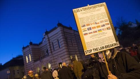 Judíos húngaros protestan contra el antisemitismo. 