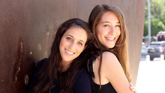 Jessica Rosner y Jennifer Elias, cofundadoras de Tech It Forward. 