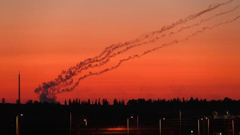 La Jihad Islámica dispara cohetes desde Gaza contra ciudades israelíes. 