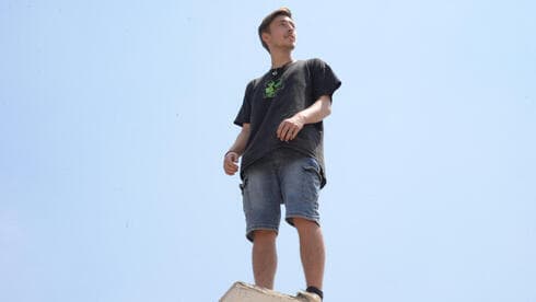 Alex Lineikin practicando parkour