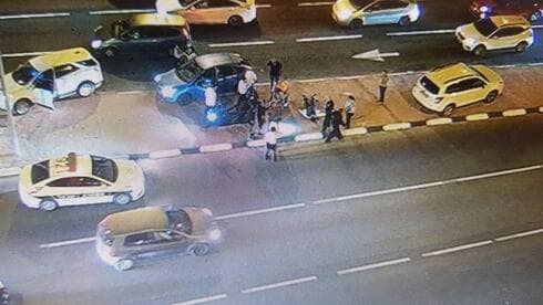 El terrorista intentó atacar a víctimas que se trasladaban en sus automóviles. (Ynet) Atentado Holon