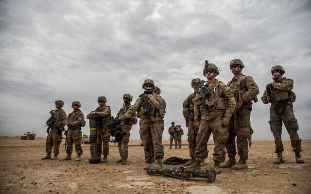 Soldados estadounidenses durante un ejercicio en el noreste de Siria el año pasado. (AFP) Soldados estadounidenses durante un ejercicio en el noreste de Siria el año pasado.