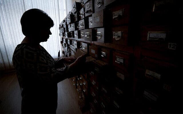 Archivo del centro de información y rastreo de la Cruz Roja Rusa en Moscú. (Natalia Kolesnikova/AFP) Archivo del centro de información y rastreo de la Cruz Roja Rusa en Moscú.