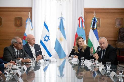 Encuentro en el Salón de los Escudos del Ministerio del Interior de Argentina. (Ministerio del Interior de Argentina) Encuentro en el Salón de los Escudos del Ministerio del Interior de Argentina.