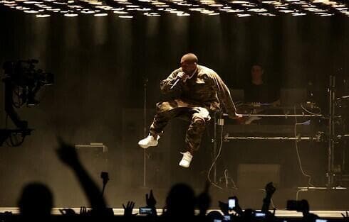 Kanye West en concierto en Tel Aviv en 2015