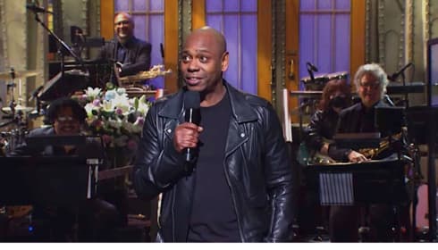 Dave Chappelle presenta 'Saturday Night Live', 12 de noviembre de 2022 (Foto: NBC Universal) Dave Chappelle presenta 'Saturday Night Live', 12 de noviembre de 2022