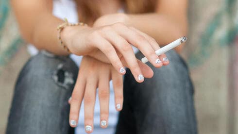 Un 20,1% de los israelíes de entre 16 y 74 años fuma, frente al 19,6% de 2019. (Shutterstock) Un 20,1% de los israelíes de entre 16 y 74 años fuma, frente al 19,6% de 2019.