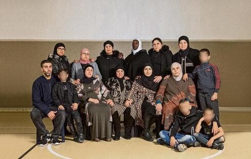 Familiares de víctimas de la violencia en la sociedad árabe de Israel. 