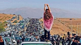 Enorme movilización durante el punto más álgido de las protestas contra el uso obligatorio del hiyab. 