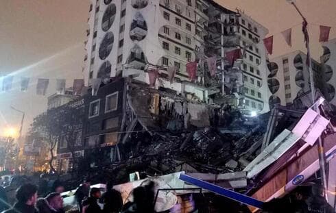 Destrucción en Diyarbakır, Turquía, tras el terremoto.