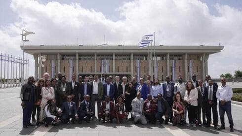 Invitados de países africanos y del Golfo acudieron a una visita histórica a Jerusalem. (Boaz Oppenheim para JCPA) Invitados de países africanos y del Golfo acudieron a una visita histórica a Jerusalem.