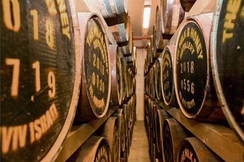 Barriles de whisky kosher. 