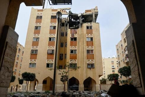 Refugio del comandante de la unidad de cohetes de la Jihad Islámica, Ali Ghali, tras un ataque aéreo israelí en Khan Younis, Gaza. (Reuters) Refugio del comandante de la unidad de cohetes de la Jihad Islámica, Ali Ghali, tras un ataque aéreo israelí en Khan Younis, Gaza.