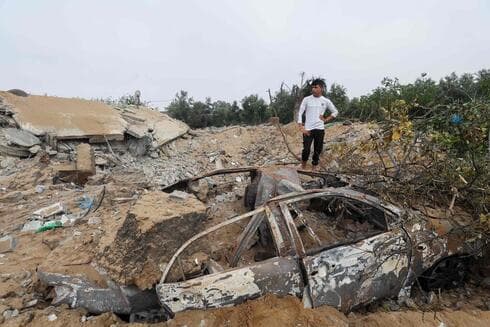 Secuelas de un ataque aéreo de las FDI en Beit Lahia, Gaza.