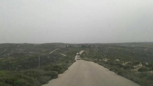 Carretera que conduce al asentamiento de Teneh Omarim. 