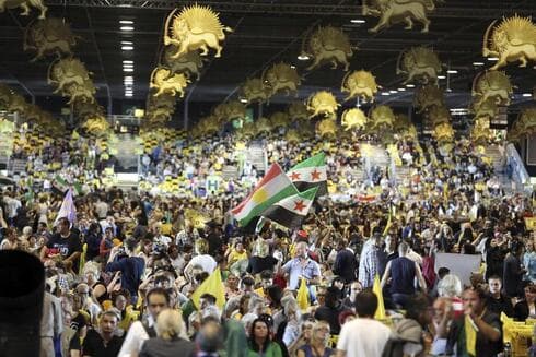 Una reunión de la organización opositora iraní cerca de París unos años antes del incidente de 2018. (AP) Una reunión de la organización opositora iraní cerca de París unos años antes del incidente de 2018.