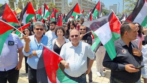 Banderas palestinas en el acto del Día de la Nakba, Universidad de Tel Aviv. (Motti Kimchi) Banderas palestinas en el acto del Día de la Nakba, Universidad de Tel Aviv.