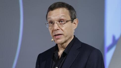 Avi Loeb, el profesor israelí que asegura haber encontrado pruebas de vida extraterrestre en el océano Pacífico.