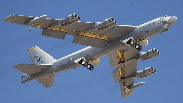 Bombardero B-52 en un vuelo de entrenamiento.