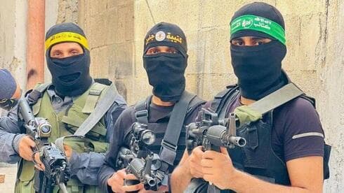 Combatientes de las Brigadas al-Aqsa. 